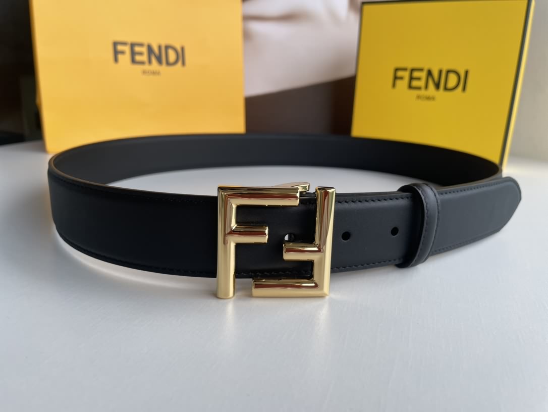 FENDI芬迪男士FF徽標精湛工藝金屬扣，頭層牛皮腰帶