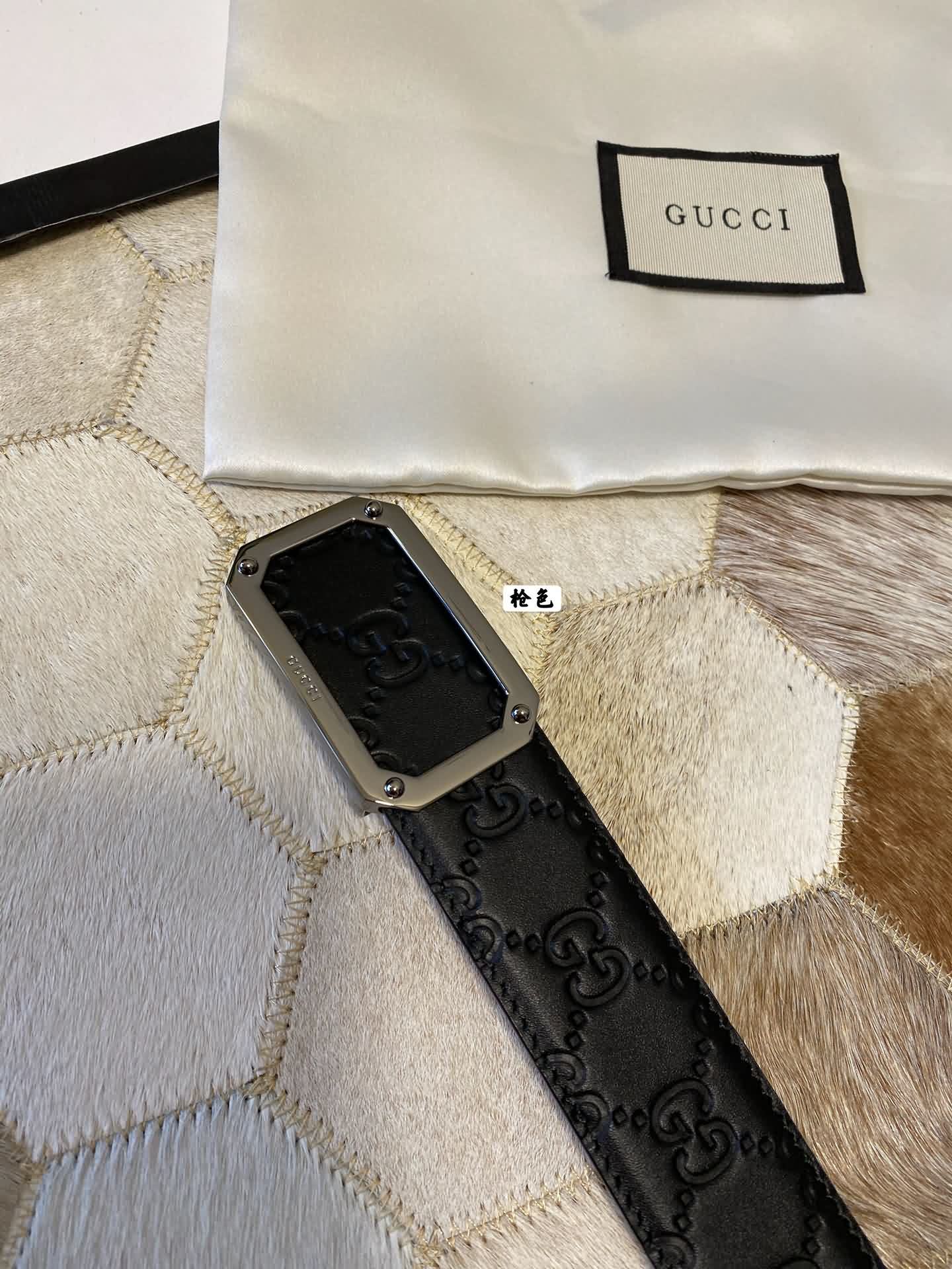 GUCCI/古馳精緻方形金屬扣，雙G壓紋黑色進口牛皮腰帶