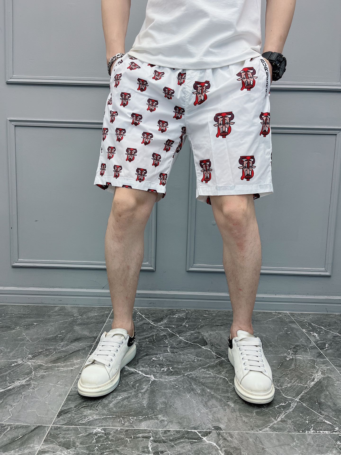 巴寶莉 2022春夏新款  品牌經典LOGO休閒短褲