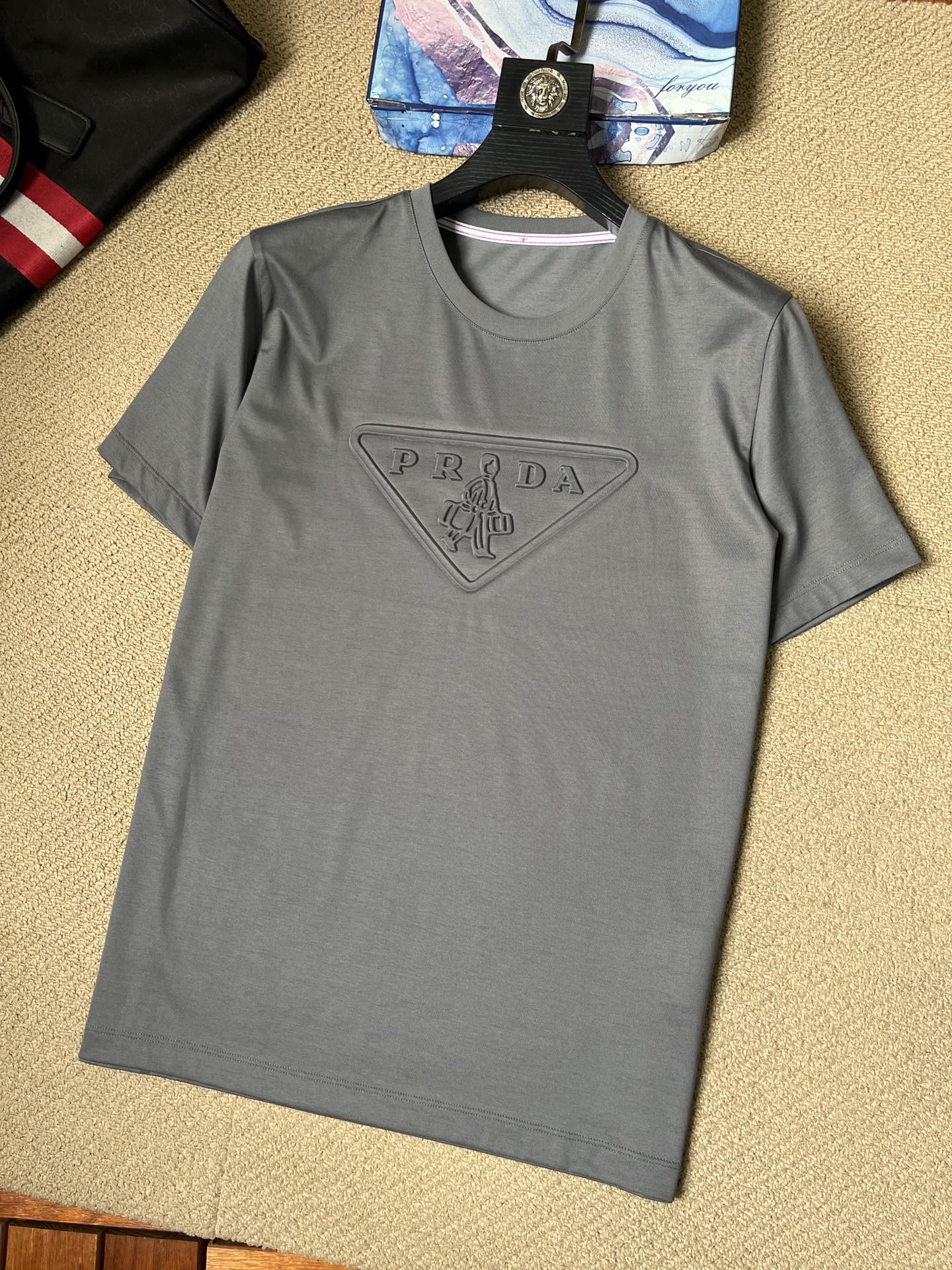 普拉達系列 2023春季最新款短袖圓領T恤