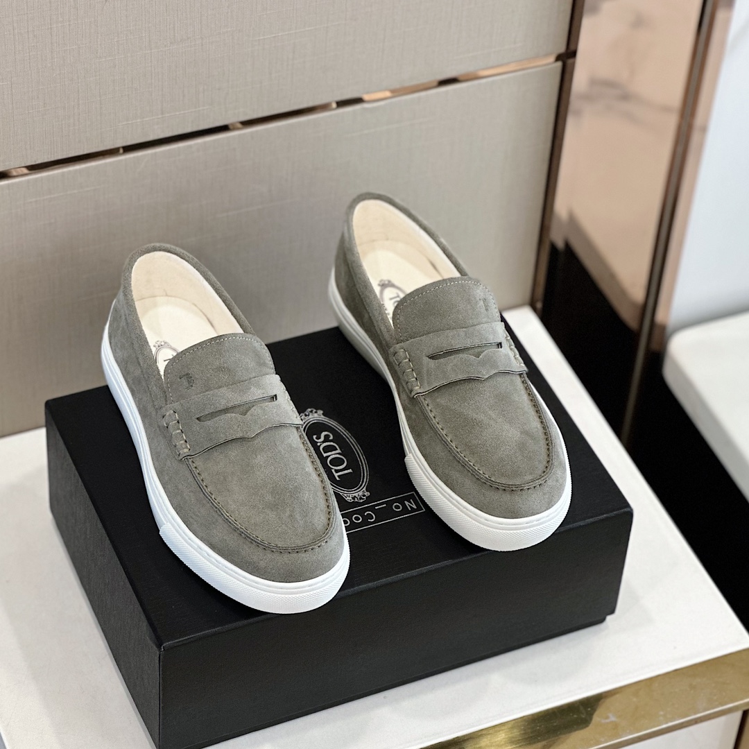 TOD'S 絨面皮革男款樂福鞋