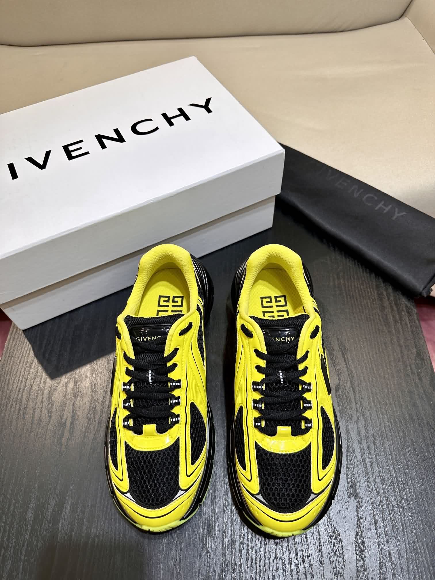 Givench* Runner系帶運動鞋