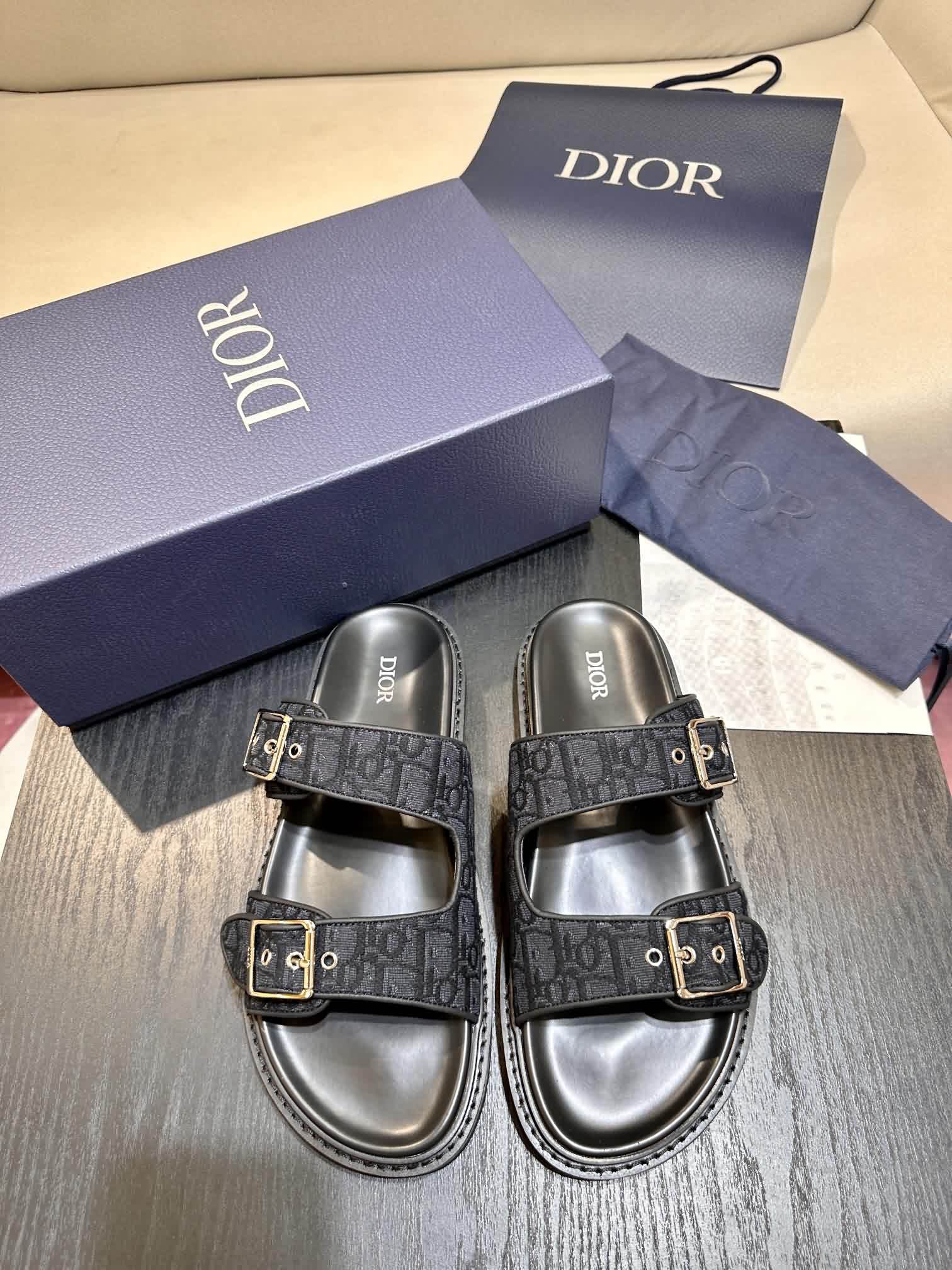 Dior Aqua 涼鞋