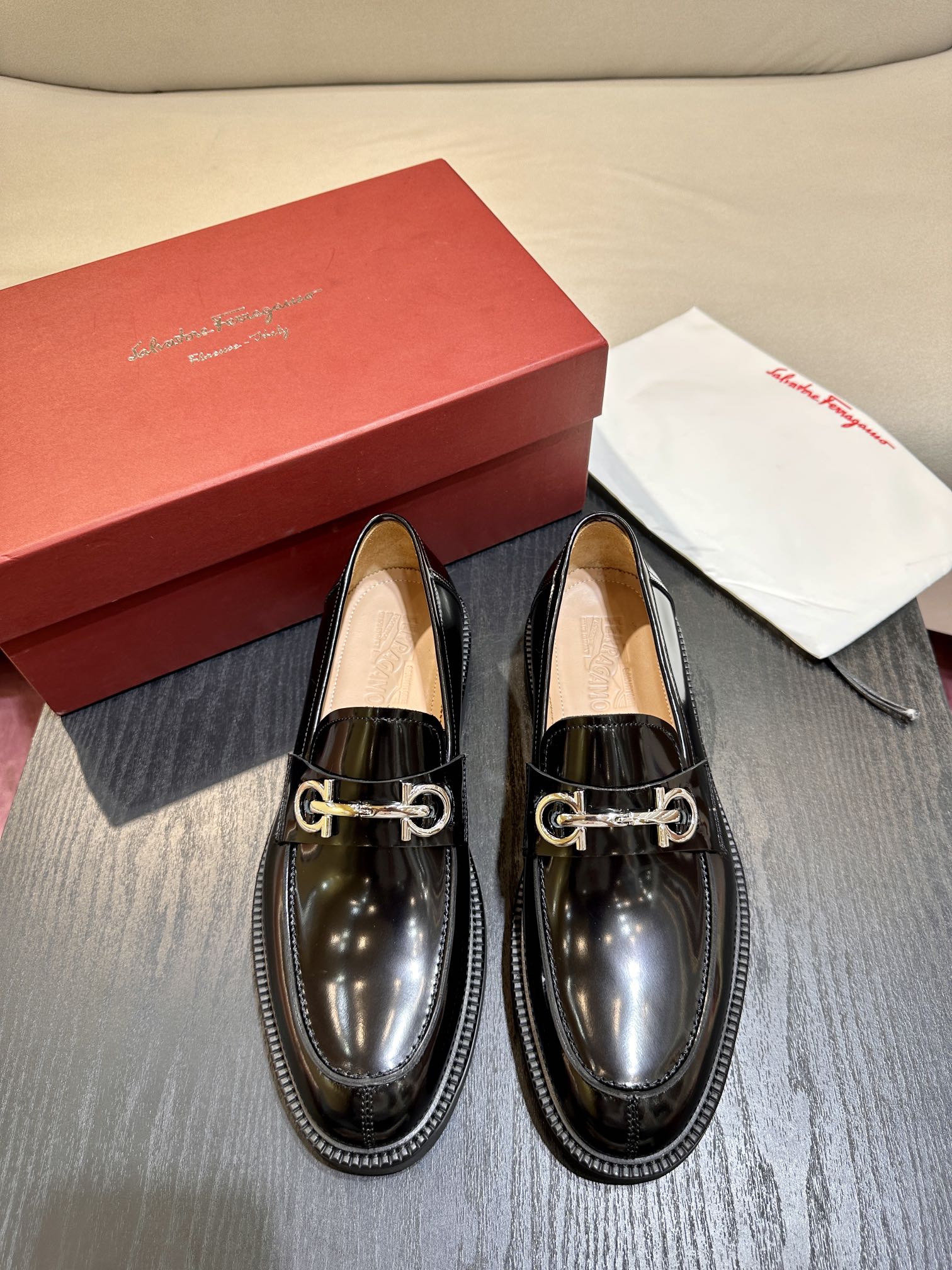 Ferraga*莫卡辛鞋