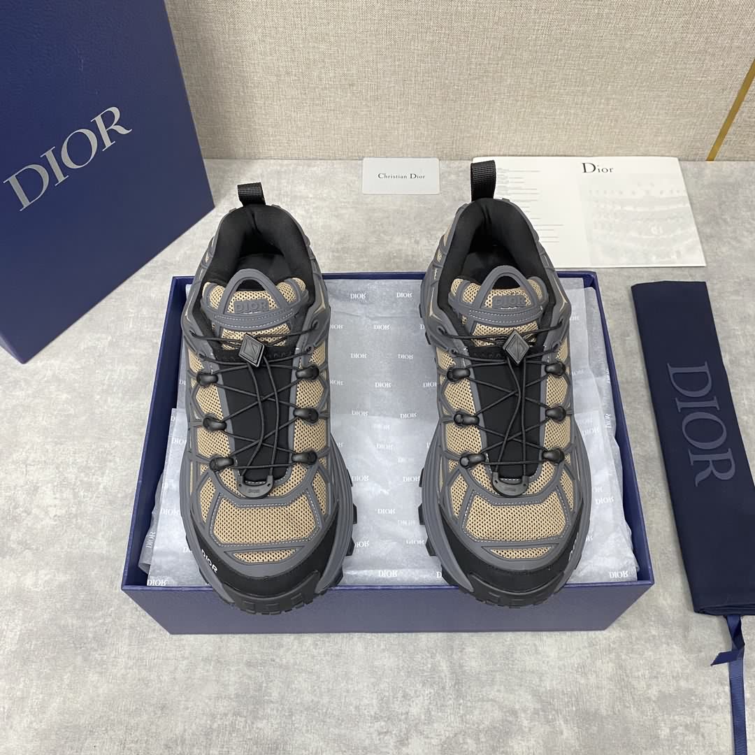 CD家新品    DIO*R 迪-奧   曲紋藤格紋 B31 Runner 運動鞋