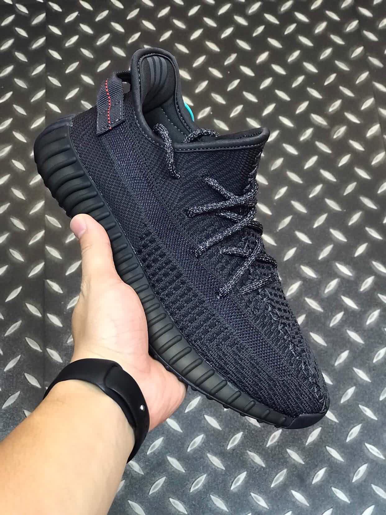 Yeezy 350 V2 Black 黑天使/墮天使