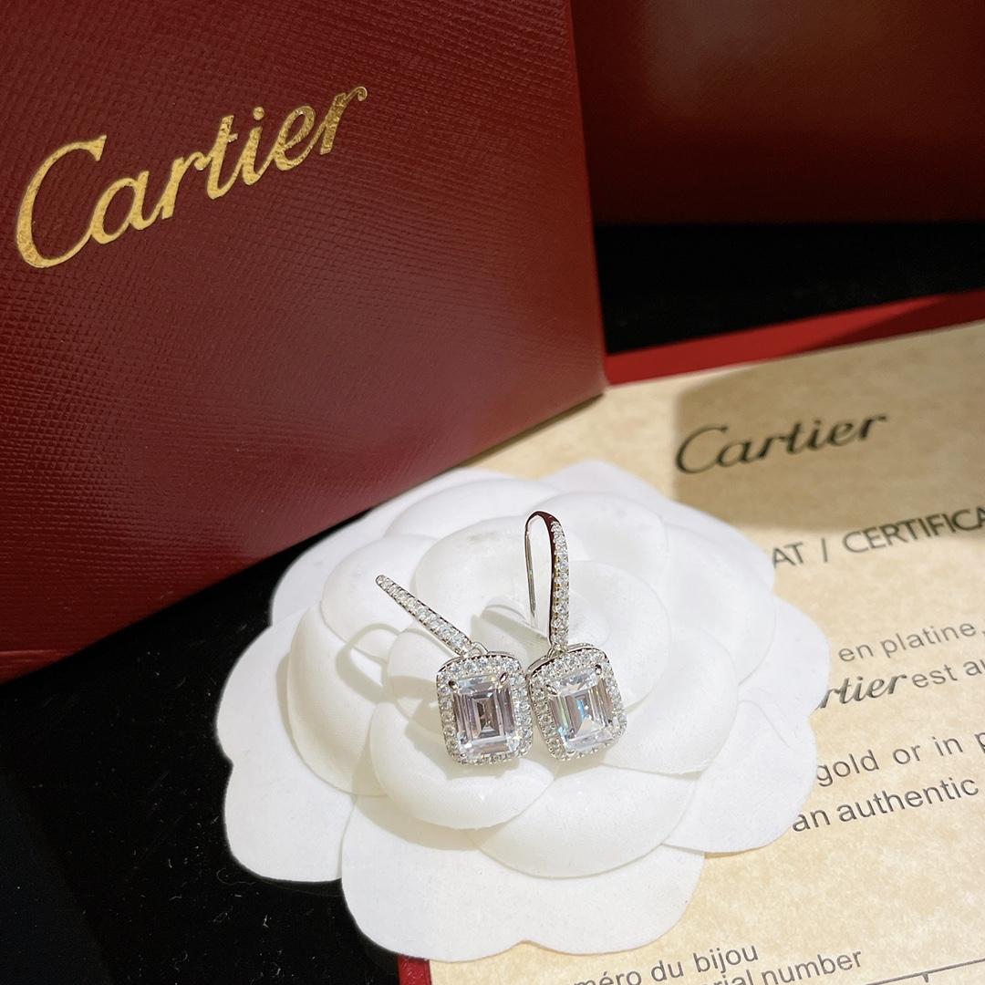 Cartier 卡地亞 Destinee系列 新款 方鑽 耳勾