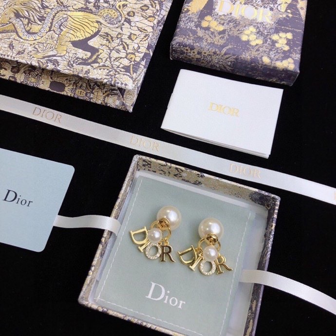 Dior 迪奧前後珍珠