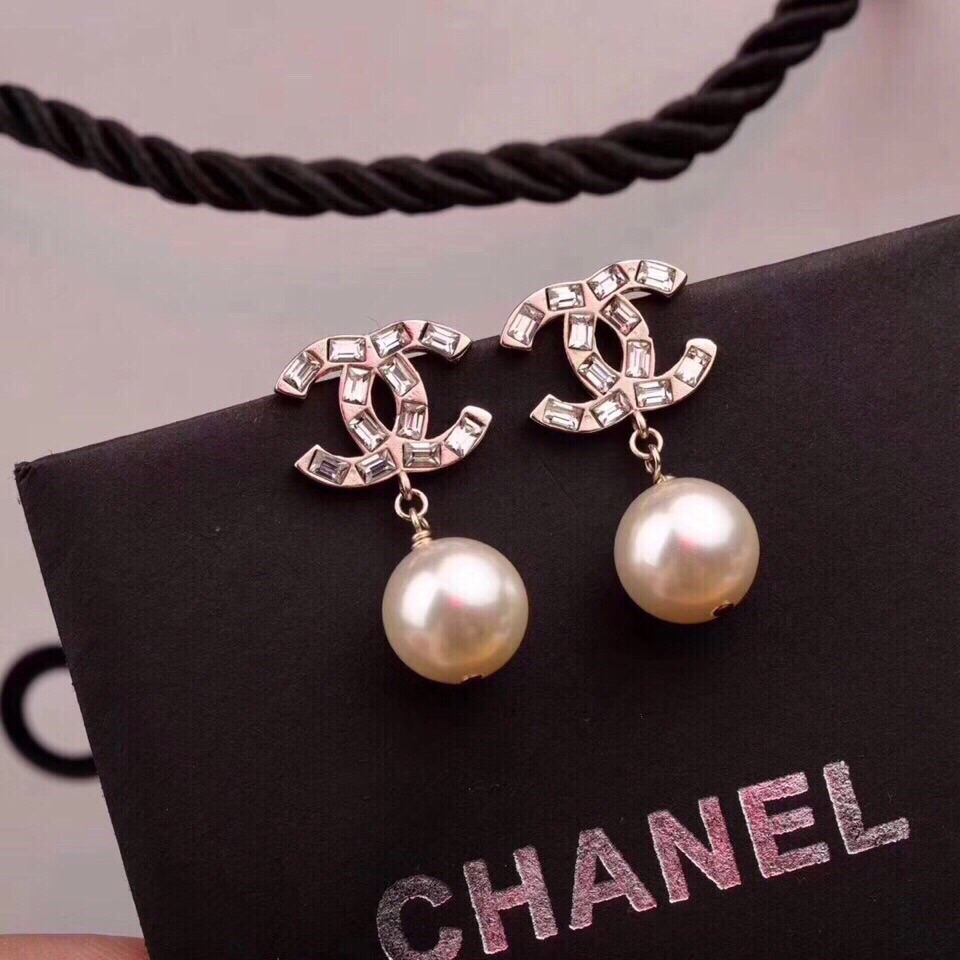 【香奈兒Chanel 】珍珠耳釘