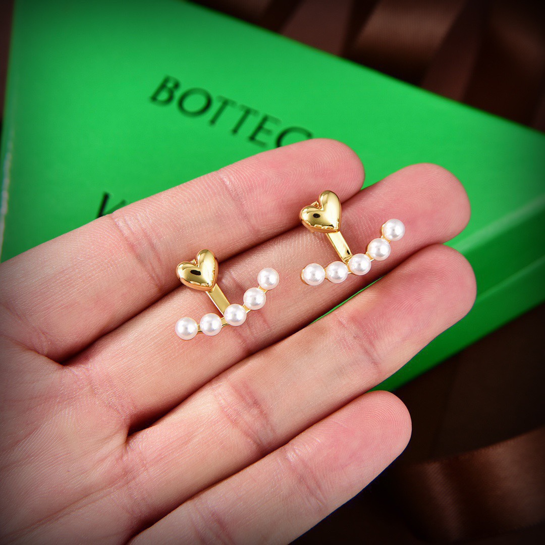 BOTTEGA VENENTA 新款BV耳環
