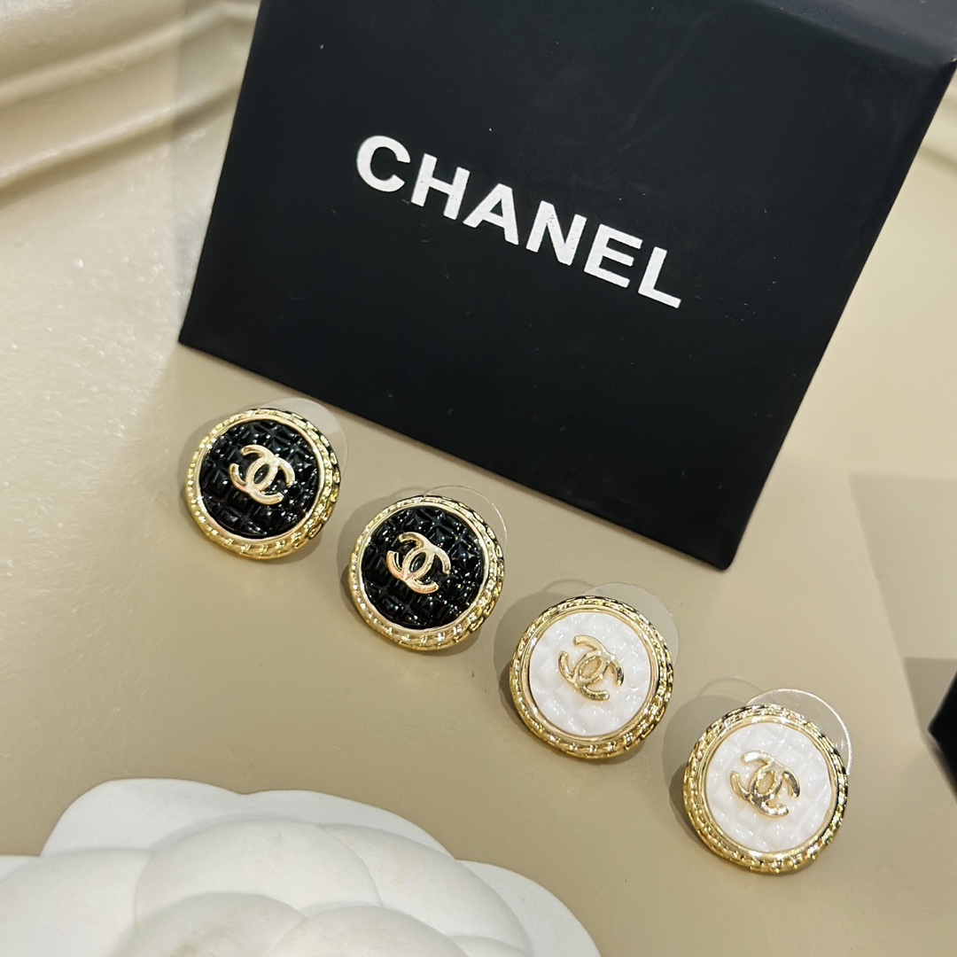 Chanel 小香 23c新款 耳釘