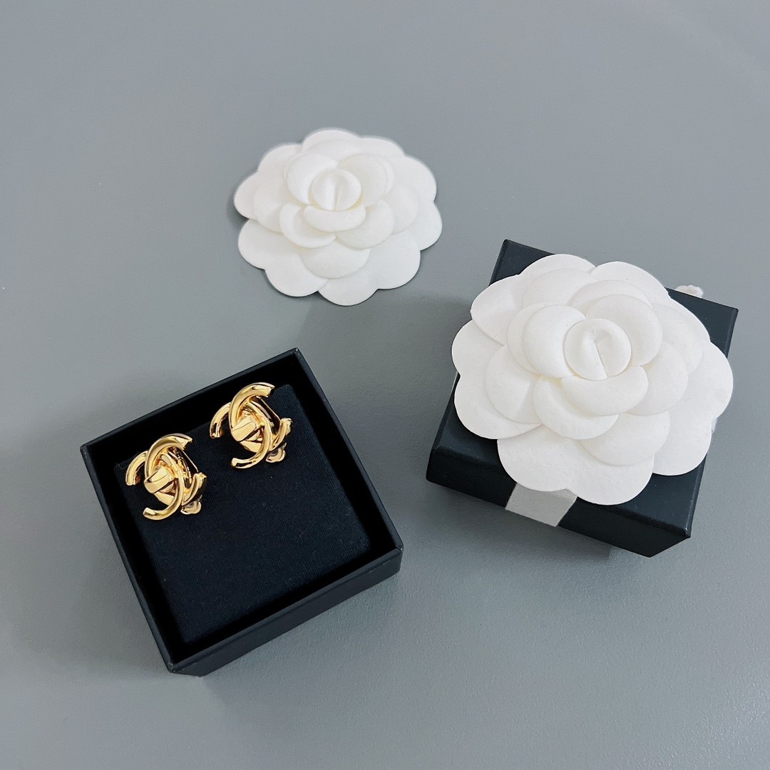 【香紐扣耳夾】中古款