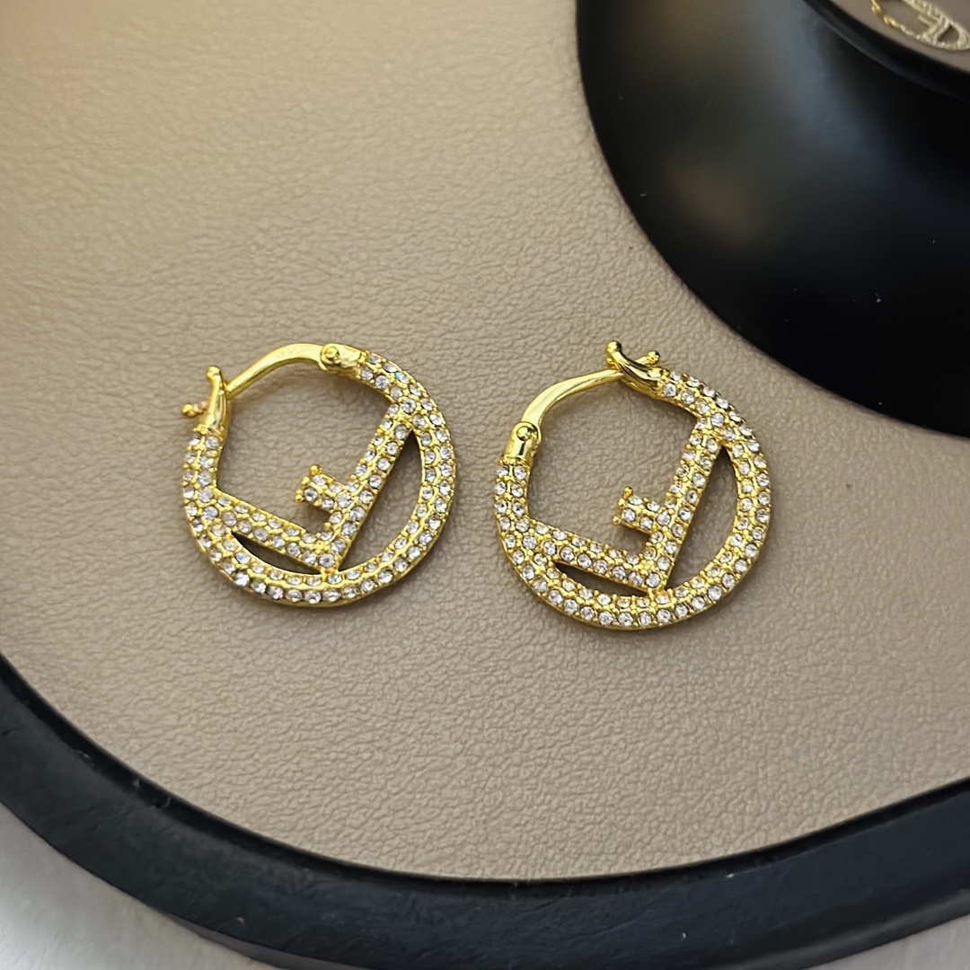 Fendi 芬迪 秋冬新款 耳釘