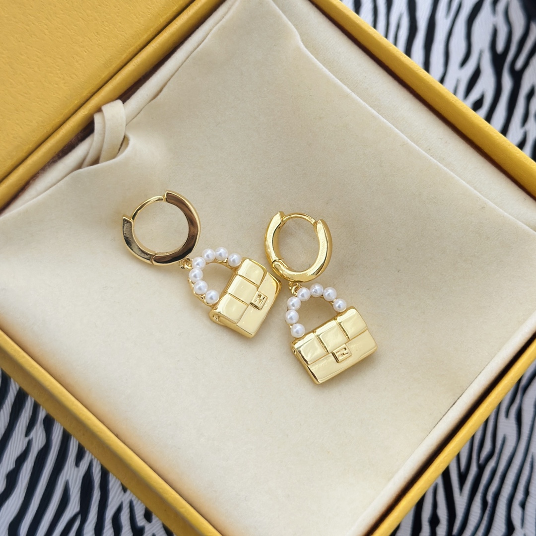 Fendi 芬迪 23C新款