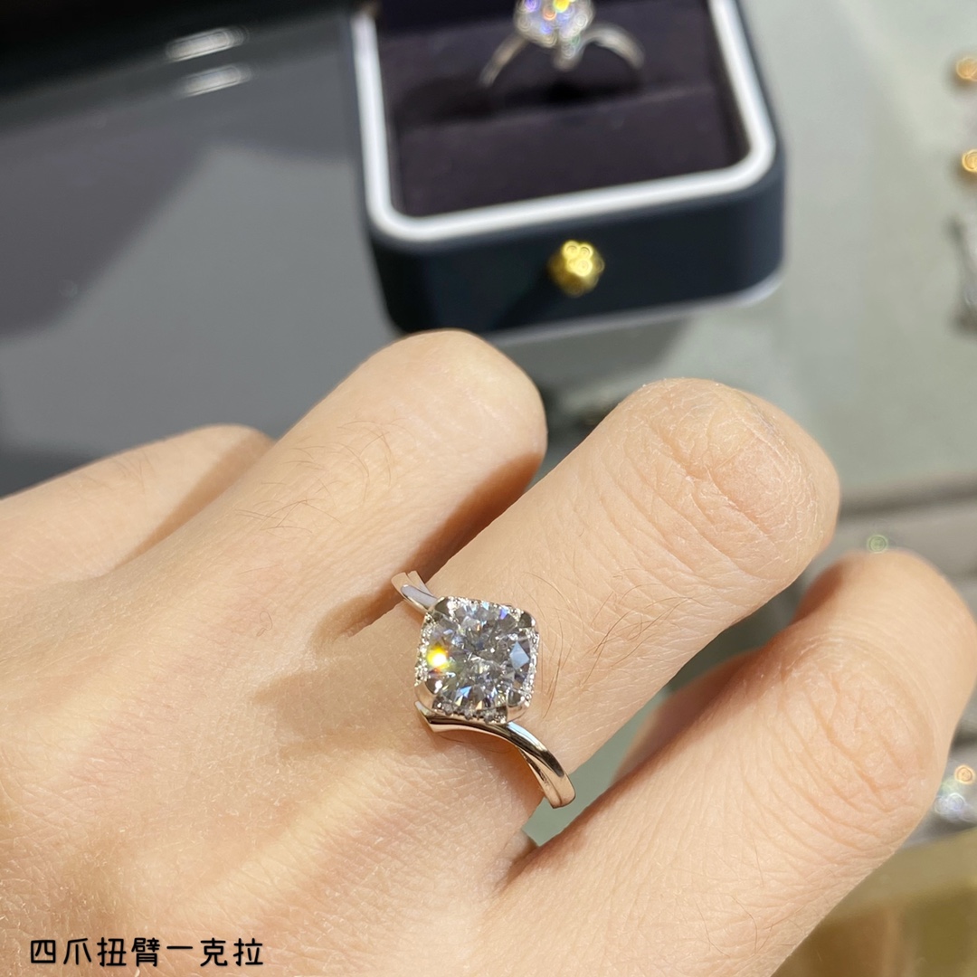 四爪扭臂一克拉戒指進口高碳鑽女戒指